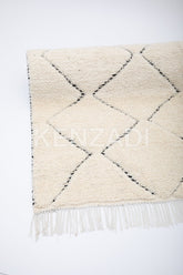 Handcrafted Beni Ouarain Rug: 6x10 feet Classic Moroccan White Wool with Geometric Patterns - Ethically Made by Berber Artisans - Handmade by My Poufs